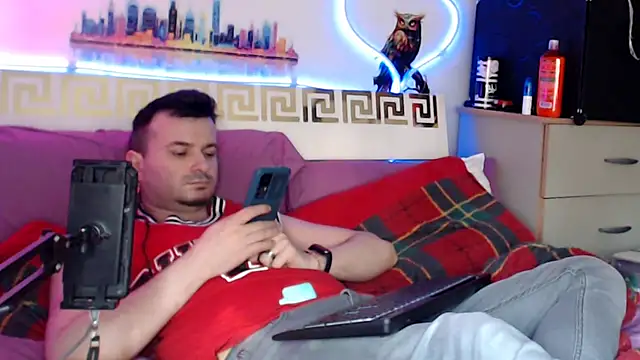 iuligruia69's Webcam Show