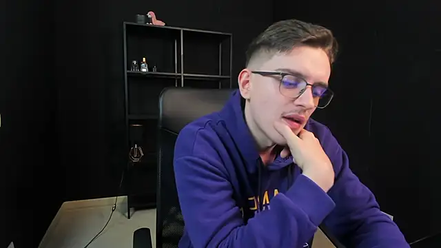 FelixStarkkのライブXXXチャット