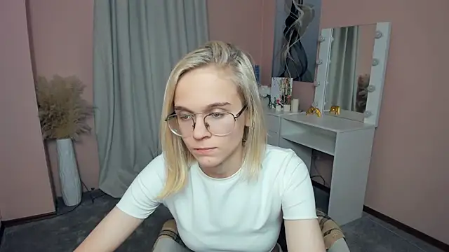 Chat XXX en directo de KarinStfleur