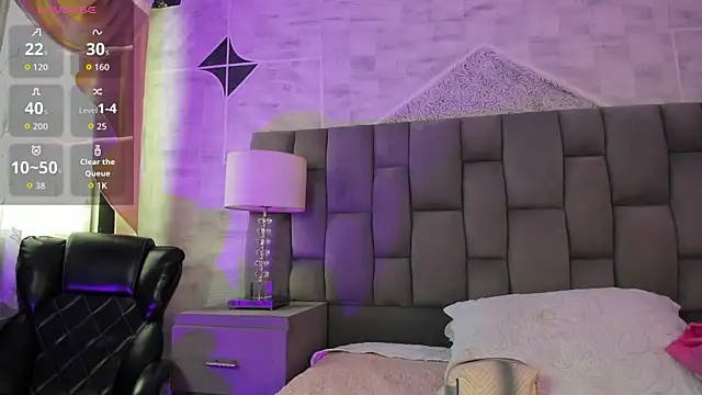 CarolineFyre élő XXX-chatje