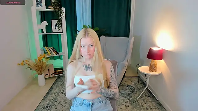 Laly_Peach Live XXX-chat