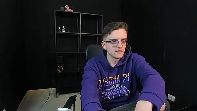 FelixStarkk 网络视讯表演