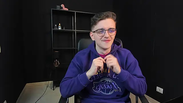 Živý XXX chat FelixStarkk