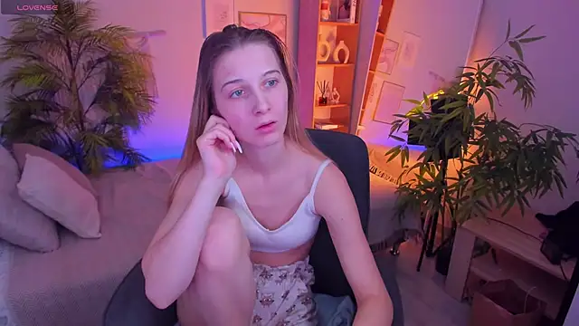 LauraPurrのライブXXXチャット