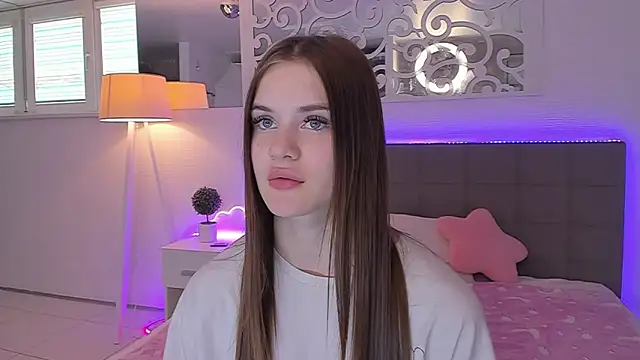 Chat +18 de LuisaClover ao vivo