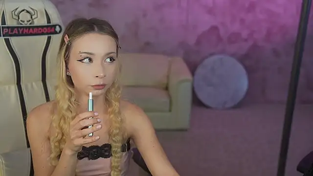 Charlotte_Dreams Live XXX-chat