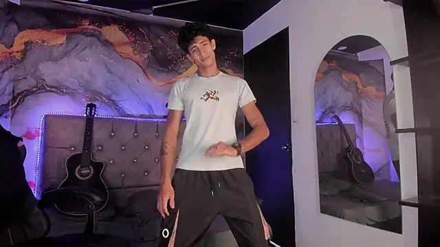 MaxiimoRomano_ Live XXX-chat