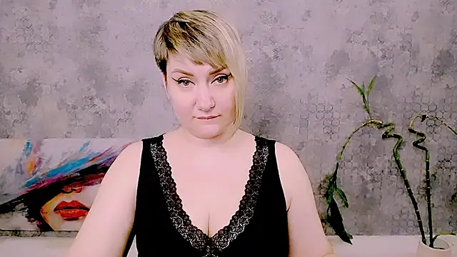 Djullia Live XXX-chat