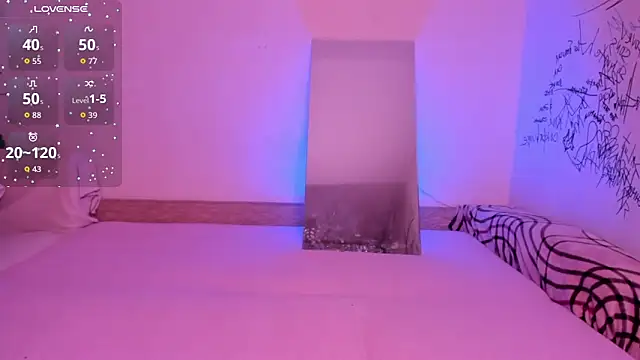 Lil_Foxy9 Adlı Modelin Canlı XXX Sohbeti