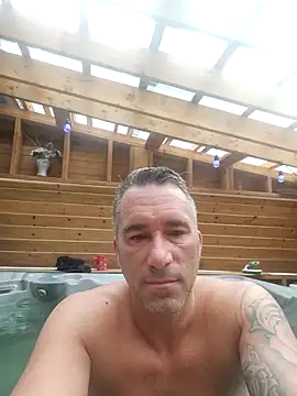 Show modela Cutecamboy4you na web-kameri