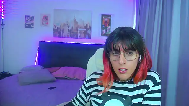 goth_minerva's Webcam Show