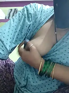 Priyanka_30 Webcamshow