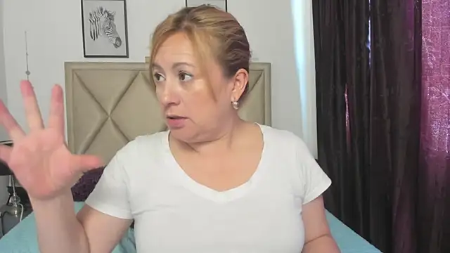 MonyCassius: онлайн-секс-чат