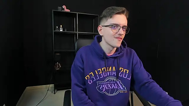 FelixStarkk 网络视讯表演