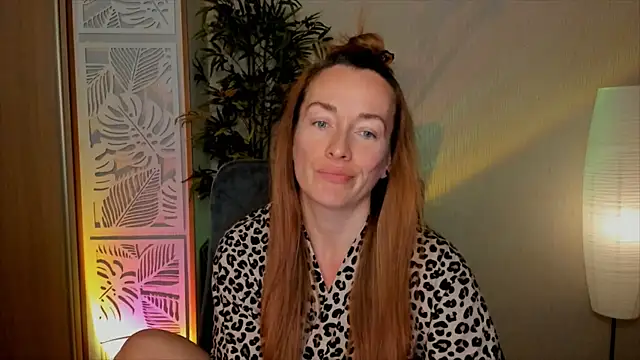 RebeccaMartinez élő XXX-chatje