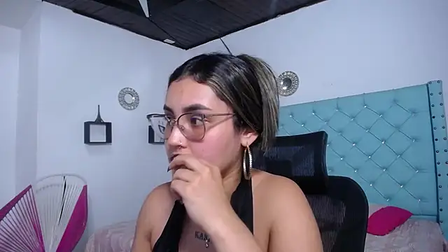 kathe-mills235's Live XXX Chat