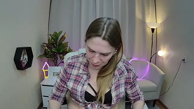 TessaDaybreak's Webcam Show