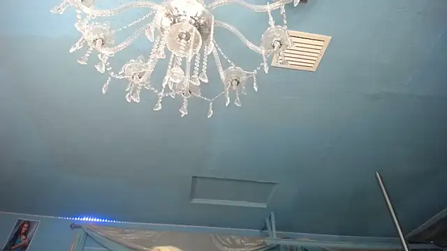 ADRIANNA_FOX Chat XXX in diretta