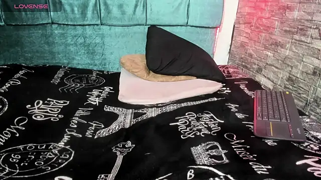 Cloee66のライブXXXチャット