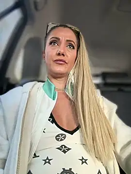 adya-alyのライブXXXチャット