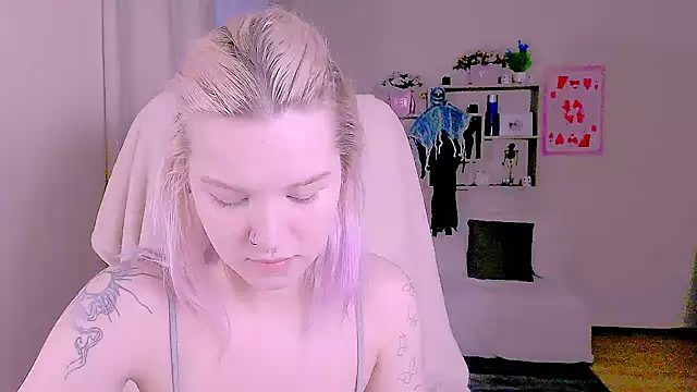 Hot_Blonda's Live XXX Chat