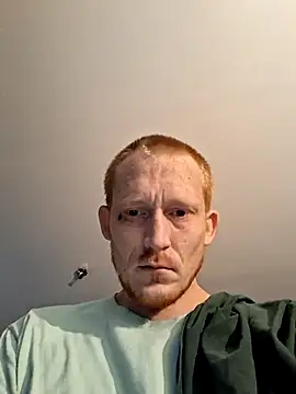 Lovemcurvy69: διαδικτυακό σόου στην κάμερα