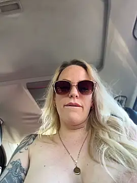 June695_'s Webcam Show