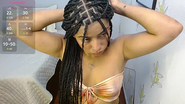 Chat XXX en directo de Laia_white