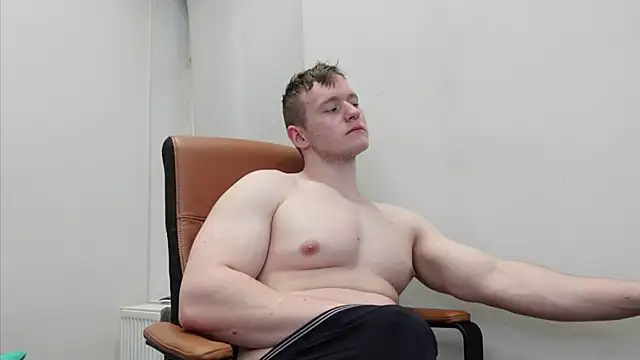 Richard_Dullas Show in webcam