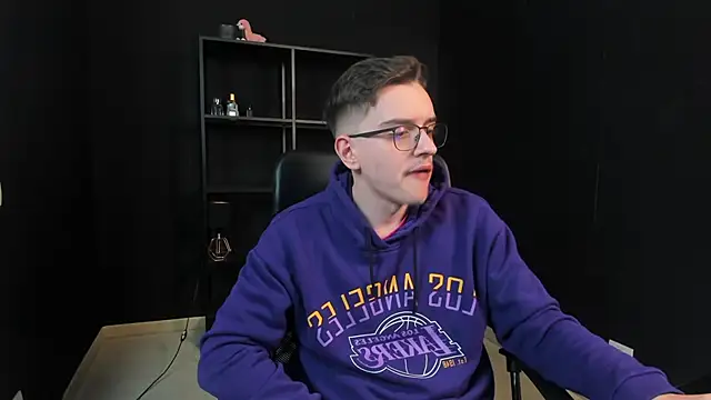 FelixStarkk 라이브 XXX 채팅