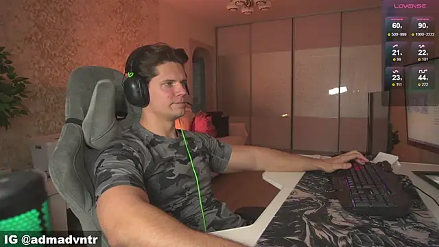 Rus_adventure7's Webcam Show