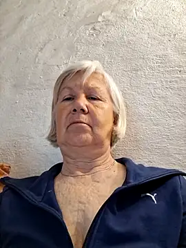 KlaudiaDarling Show in webcam