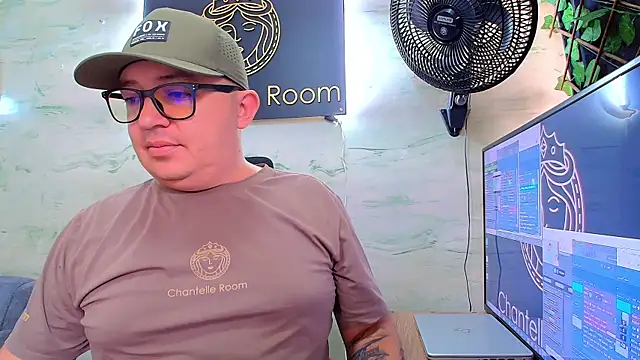 แชท XXX สดของ maximo_daddy