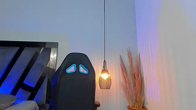 antonella_zapata's Webcam Show