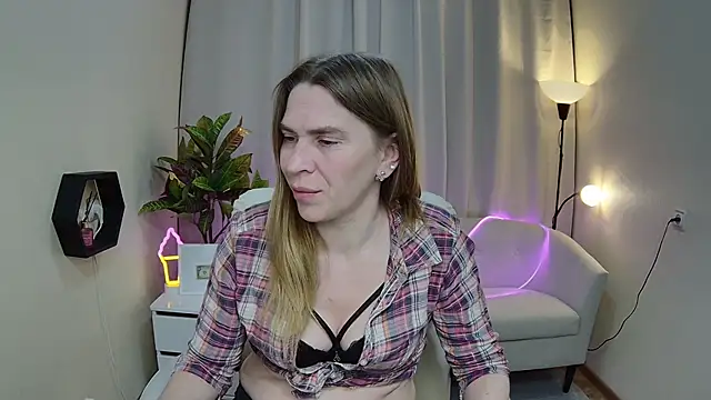 Chatroom XXX en direct de TessaDaybreak