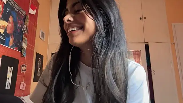 Pertunjukan Kamera Web JenniRoutt