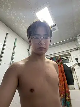 Anson0722: διαδικτυακό σόου στην κάμερα