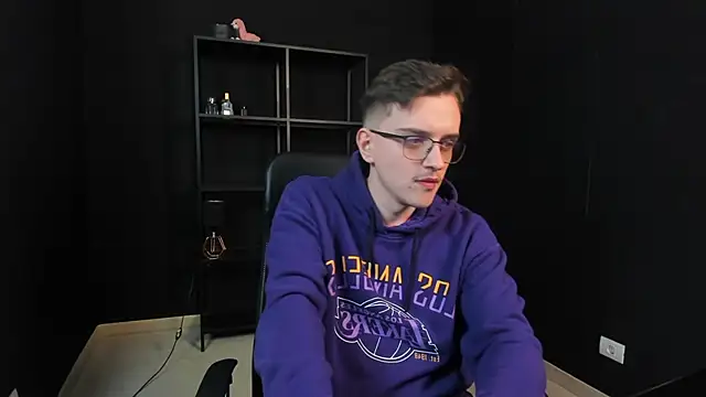 FelixStarkk 网络视讯表演