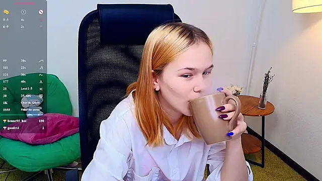 OwlLynnのライブXXXチャット