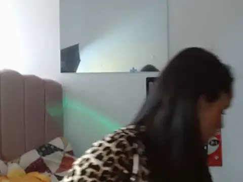 Czat XXX na żywo – Juliana__lx