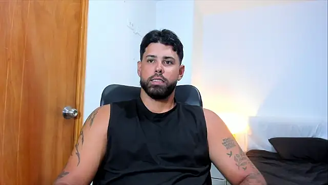 Justyn_Torres' Webcam Show