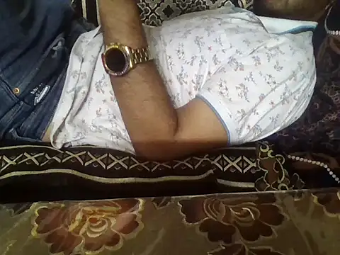 Pokazy przed kamerką – lucknowguy