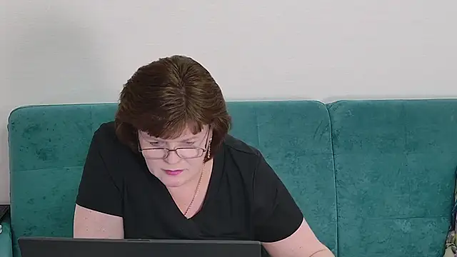 Sandra_Sunrise élő XXX-chatje