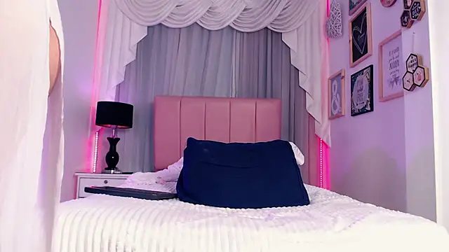 IsabelleDaza Webcam show