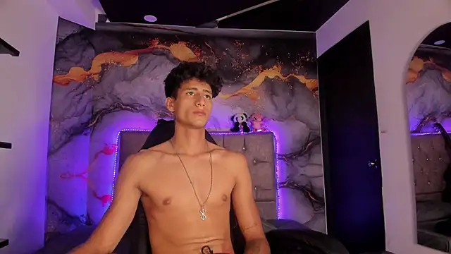 MaxiimoRomano_ Live XXX-chat