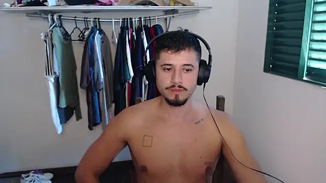 Show de guzzfit na webcam