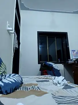 its_coco72 Show in webcam