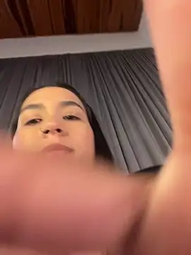 Val12777n Live XXX chat