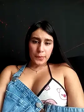 Chat XXX en directo de charlottte_wh