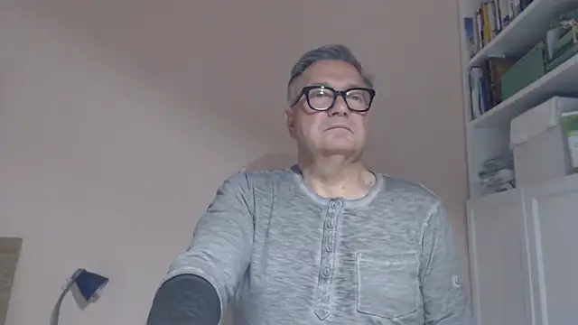 YOU6me Live XXX-chat